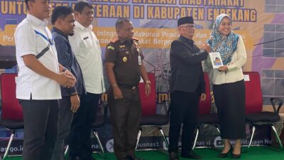 Dispustaka Enrekang Luncurkan Biografi Muslimin Bando