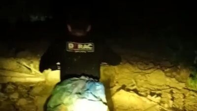 Komunitas D’track IOF Kecamatan Baraka Kumpulkan Bantuan di Tengah Cuaca Ekstrem untuk Korban Bencana