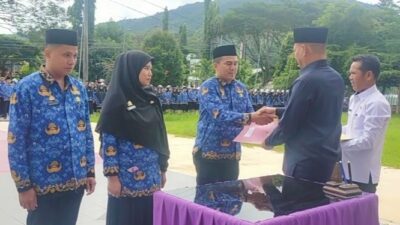 Pj Bupati Enrekang, Serahkan SK Untuk CPNS Dan PPPK Formasi 2023