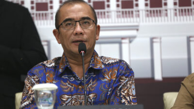 Hasyim Asy'ari Diberhentikan Tetap Sebagai Ketua dan Anggota KPU RI