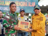 Pemerintah Kabupaten Bone Serahkan Bantuan Bencana ke Kabupaten Enrekang