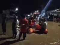 Banjir di Enrekang Sulsel Rendam Puluhan Rumah dan Lumpuhkan Jalan Trans-Sulawesi