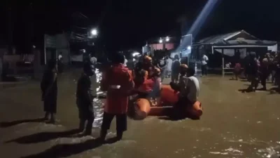 Banjir di Enrekang Sulsel Rendam Puluhan Rumah dan Lumpuhkan Jalan Trans-Sulawesi