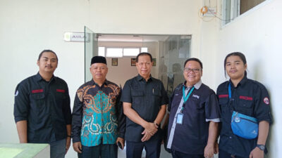 H. Baba Buka Seminar Pembangunan Himpunan Mahasiswa Sipil Universitas Muhammadiyah Enrekang