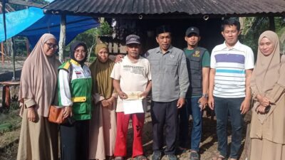 Baznas Enrekang Salurkan Bantuan Perbaikan RUTILAHU di Desa Botto Mallangga